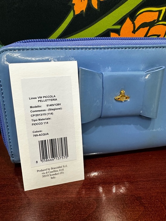 Vivienne Westwood Fiocco Bow Patent Zip Around Wallet Acqua (C3) - Picture 10 of 13